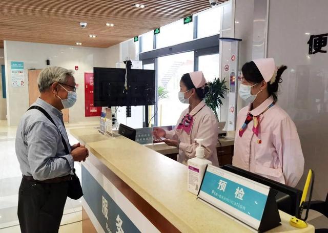 泛亚电竞名医在线作为医疗健康产业代表参加“健康中国——‘GITV百姓’全国数字服务平台”启动仪式(图1)