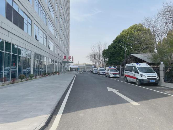 泛亚电竞网址生命线上的坚强守护者郑州大学附属脑病医院急诊医学科
