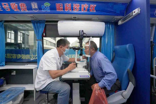 “新时代巡回医疗”走近家门口用心用情用力让百姓更有“医”靠泛亚电竞入口(图2)
