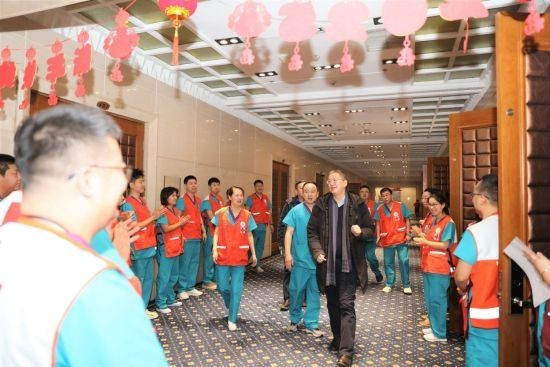 持续提升医疗保障能力 亚冬会冰上项目医疗官孙备检查亚冬会场馆保障情况泛亚电竞官网(图2)