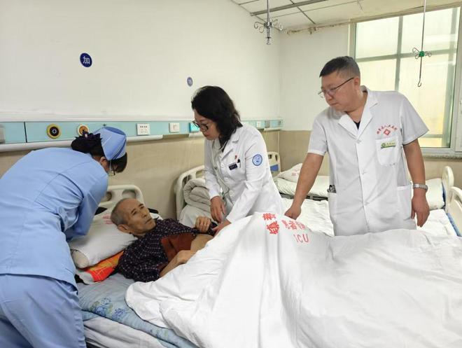 新春走基层｜吴春娇：医者仁心情系故乡新春泛亚电竞下载送健康