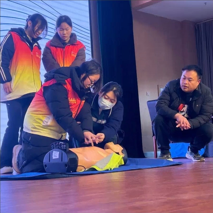 开工第一课东明县青年志愿者医疗健泛亚电竞官网康知识和应急技能专题培训会成功举办(图4)