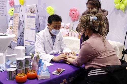 泛亚电竞家恩医疗闪耀 2025 中国婚博会助力准新人开启科学备孕新征程