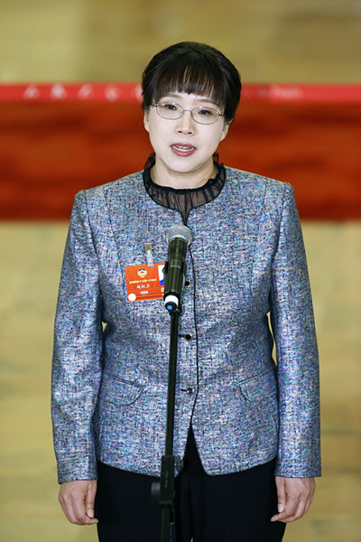 政协委员“秀”出认真履职新态度 高铁自动驾驶时代即将泛亚电竞注册来临