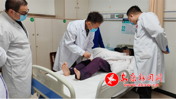 镇泛亚电竞注册坪举行在外医疗专家返乡坐诊启动仪式  安康新闻网(图2)