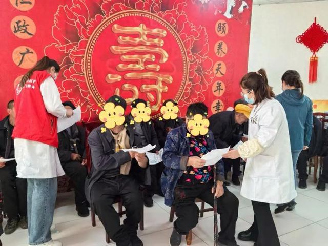 泛亚电竞登录宝鸡凤县中医医院：把健康服务送进福利院