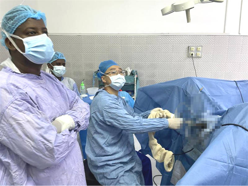 万里泛亚电竞登录援吉路医者仁心长(图4)